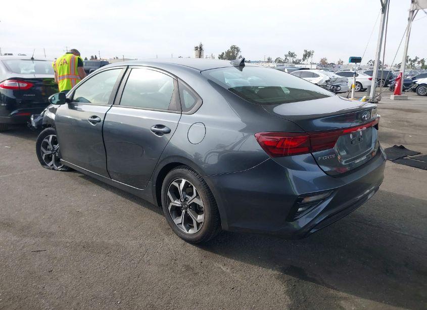 Photo 3 of 2019 Kia Forte LXS (VIN 3KPF24AD7KE094403)