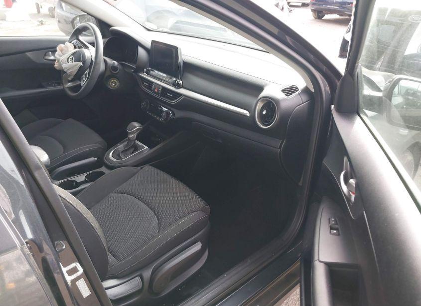 Photo 5 of 2019 Kia Forte LXS (VIN 3KPF24AD7KE094403)