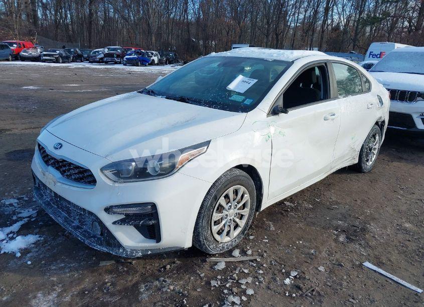Photo 2 of 2019 Kia Forte FE (VIN 3KPF24AD7KE097298)