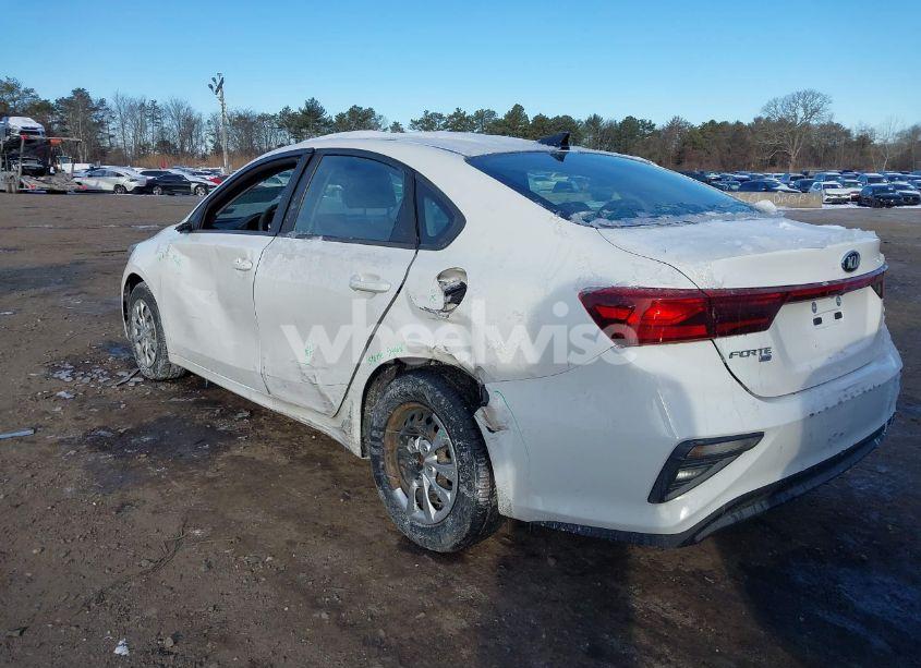 Photo 6 of 2019 Kia Forte FE (VIN 3KPF24AD7KE097298)