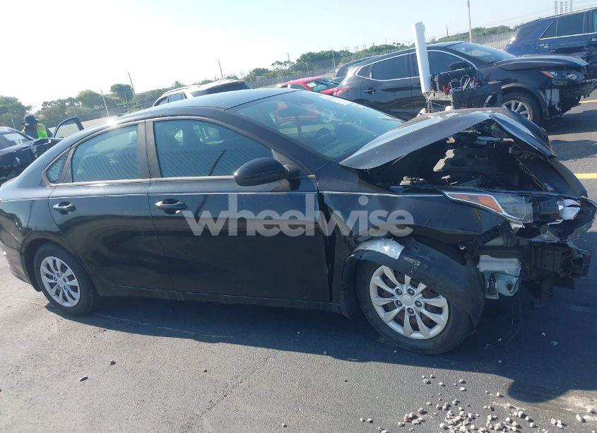 Photo 14 of 2019 Kia Forte FE (VIN 3KPF24AD7KE097611)