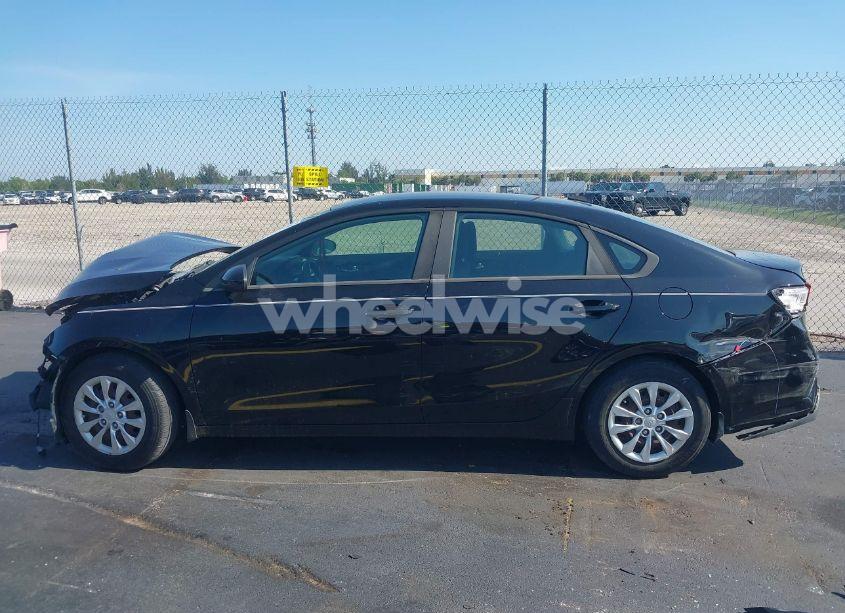 Photo 15 of 2019 Kia Forte FE (VIN 3KPF24AD7KE097611)