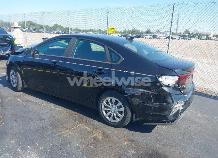Photo 3 of 2019 Kia Forte FE (VIN 3KPF24AD7KE097611)