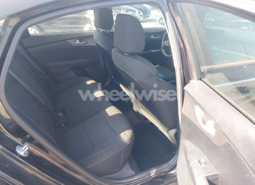 Photo 8 of 2019 Kia Forte FE (VIN 3KPF24AD7KE097611)