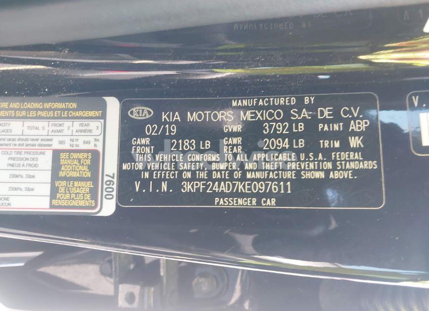 Photo 9 of 2019 Kia Forte FE (VIN 3KPF24AD7KE097611)