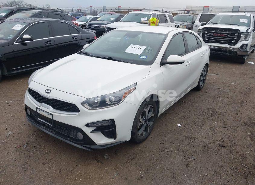Photo 2 of 2019 Kia Forte LXS (VIN 3KPF24AD7KE099388)
