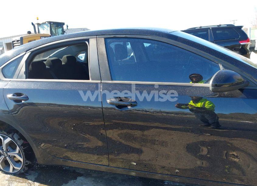 Photo 13 of 2019 Kia Forte LXS (VIN 3KPF24AD7KE102631)