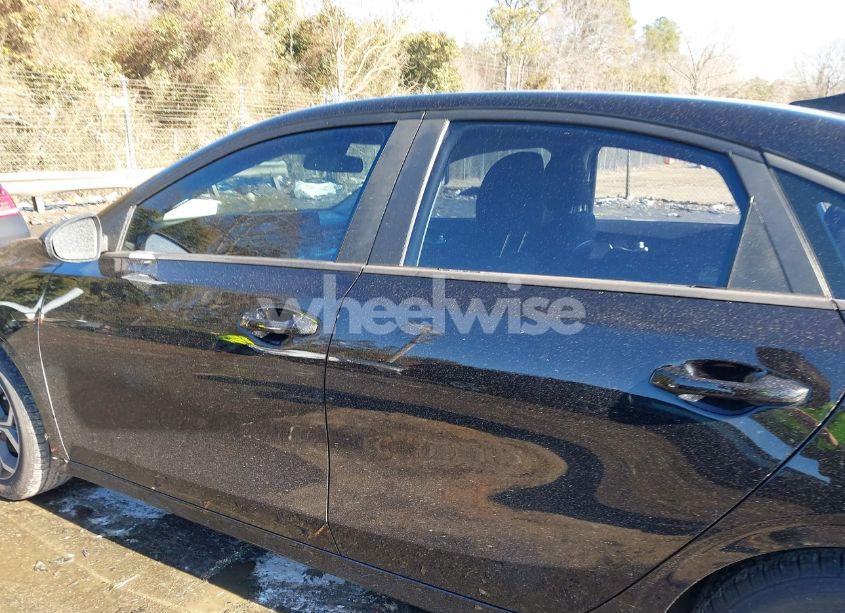 Photo 14 of 2019 Kia Forte LXS (VIN 3KPF24AD7KE102631)