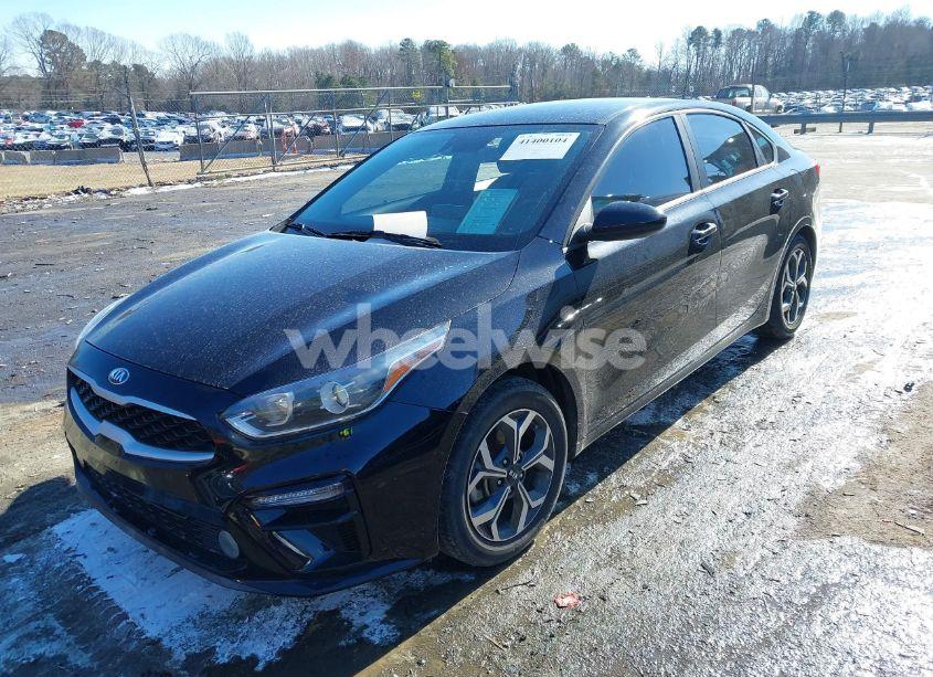 Photo 2 of 2019 Kia Forte LXS (VIN 3KPF24AD7KE102631)