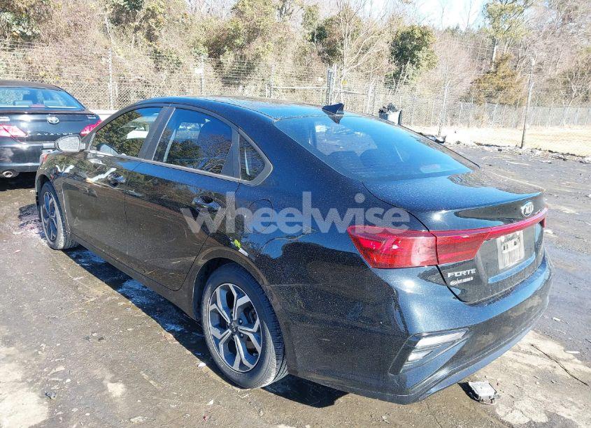 Photo 3 of 2019 Kia Forte LXS (VIN 3KPF24AD7KE102631)