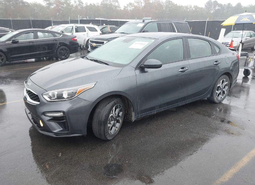 Photo 2 of 2019 Kia Forte LXS (VIN 3KPF24AD7KE123592)
