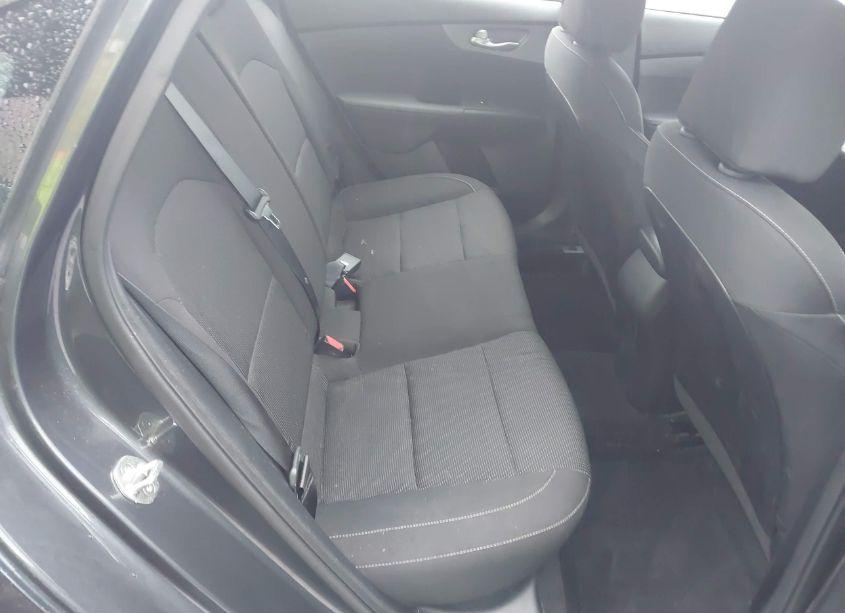 Photo 8 of 2019 Kia Forte LXS (VIN 3KPF24AD7KE123592)