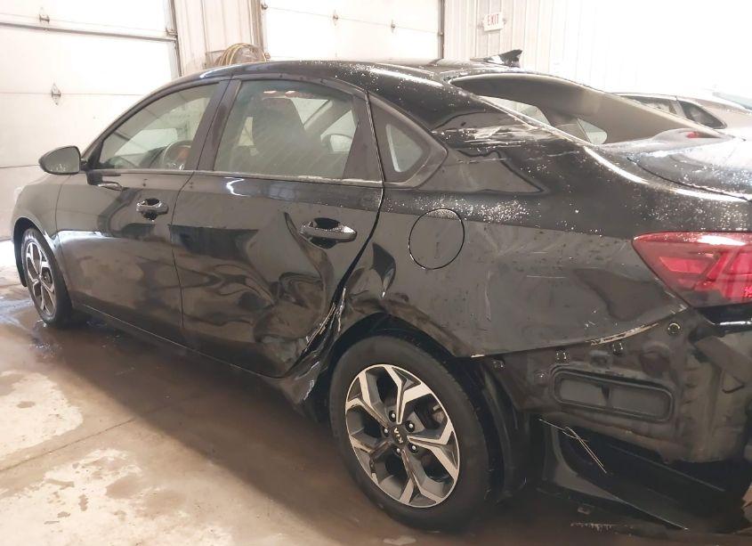 Photo 14 of 2019 Kia Forte LXS (VIN 3KPF24AD7KE139419)