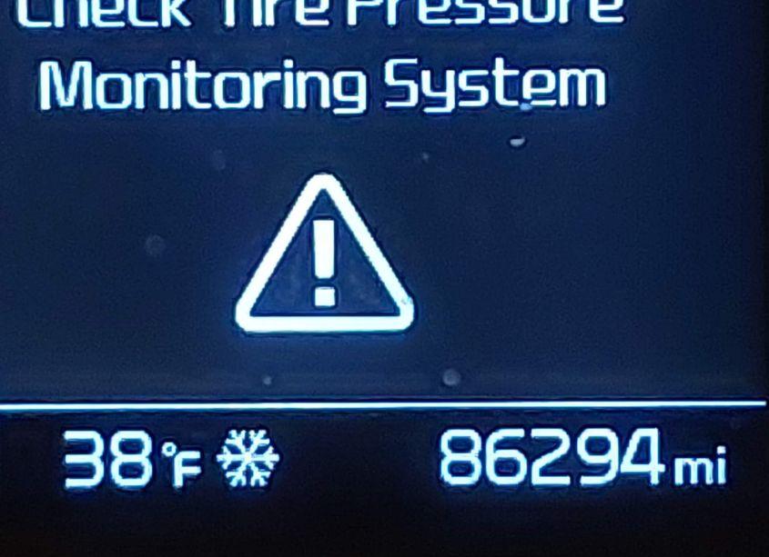 Photo 15 of 2019 Kia Forte LXS (VIN 3KPF24AD7KE139419)