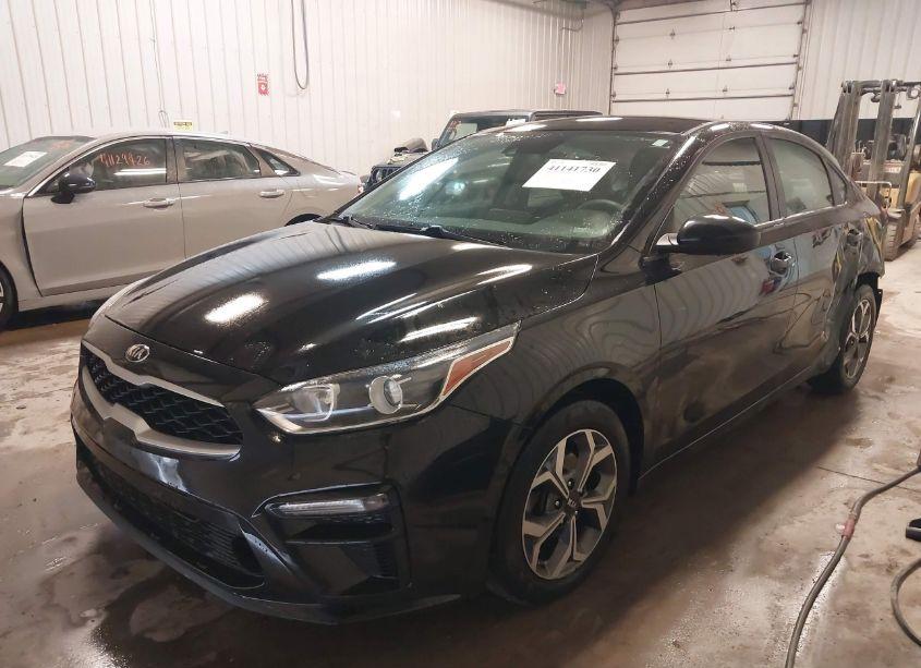 Photo 2 of 2019 Kia Forte LXS (VIN 3KPF24AD7KE139419)