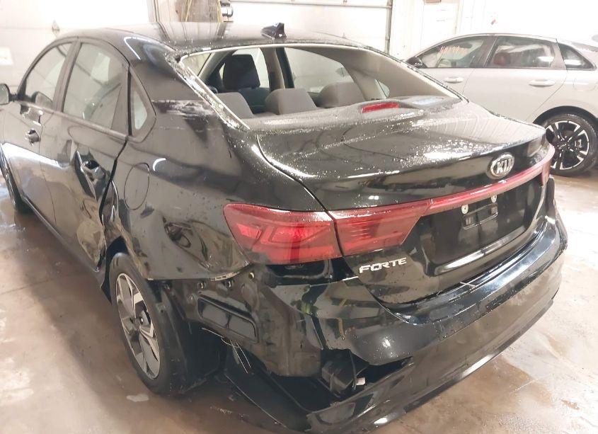 Photo 6 of 2019 Kia Forte LXS (VIN 3KPF24AD7KE139419)