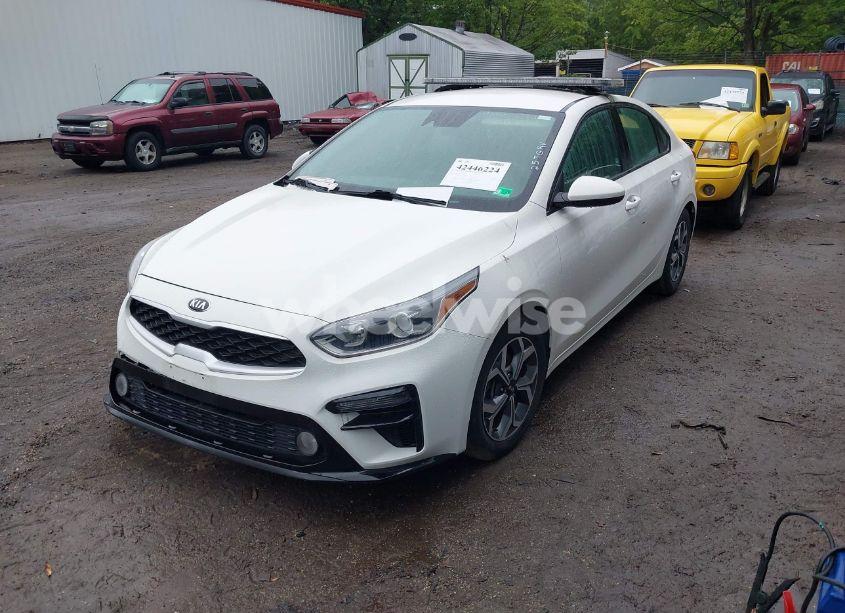 Photo 2 of 2020 Kia Forte LXS (VIN 3KPF24AD7LE172261)