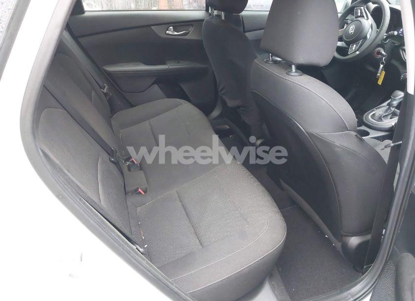 Photo 8 of 2020 Kia Forte LXS (VIN 3KPF24AD7LE172261)