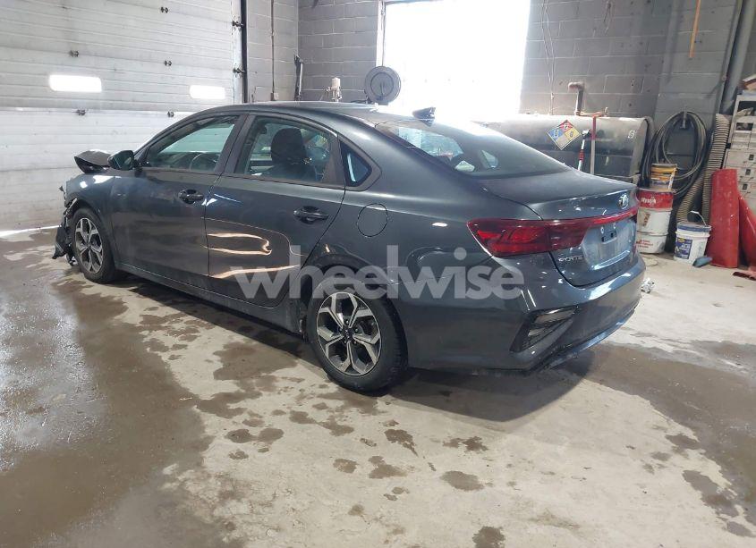 Photo 3 of 2020 Kia Forte LXS (VIN 3KPF24AD7LE189867)