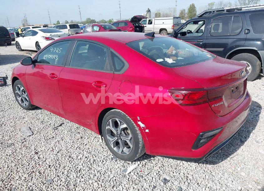 Photo 3 of 2020 Kia Forte LXS (VIN 3KPF24AD7LE212337)