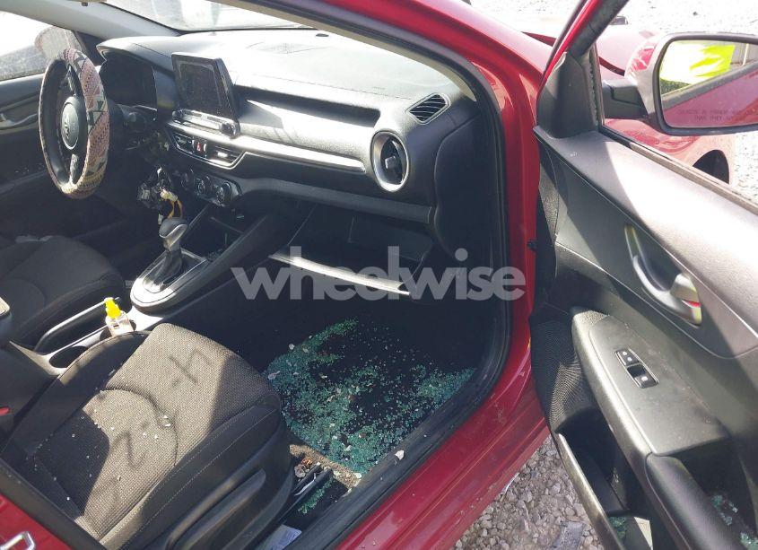 Photo 5 of 2020 Kia Forte LXS (VIN 3KPF24AD7LE212337)