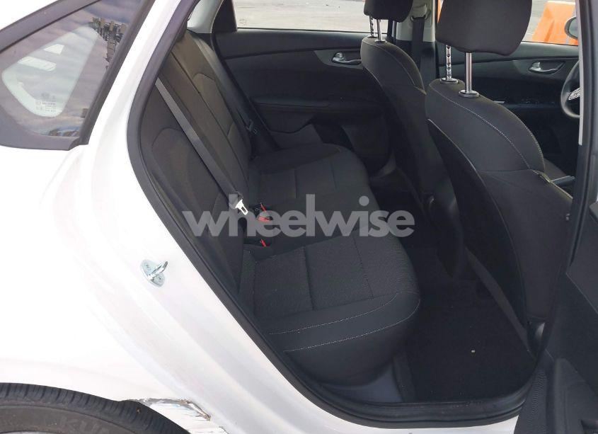 Photo 8 of 2020 Kia Forte LXS (VIN 3KPF24AD7LE227193)