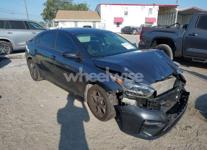 2020 Kia Forte LXS (VIN 3KPF24AD7LE228649) main photo