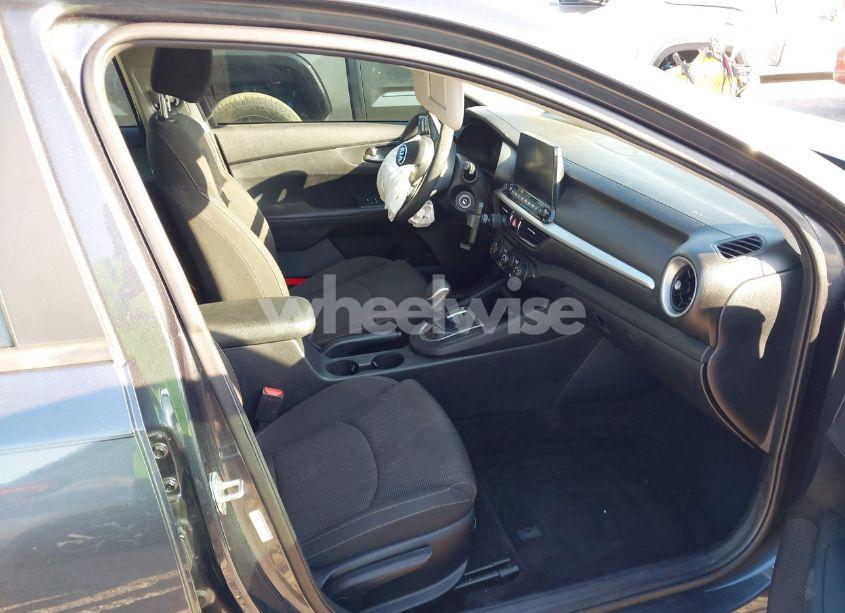 Photo 5 of 2020 Kia Forte LXS (VIN 3KPF24AD7LE228649)