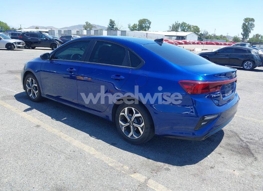 Photo 3 of 2020 Kia Forte LXS (VIN 3KPF24AD7LE258900)