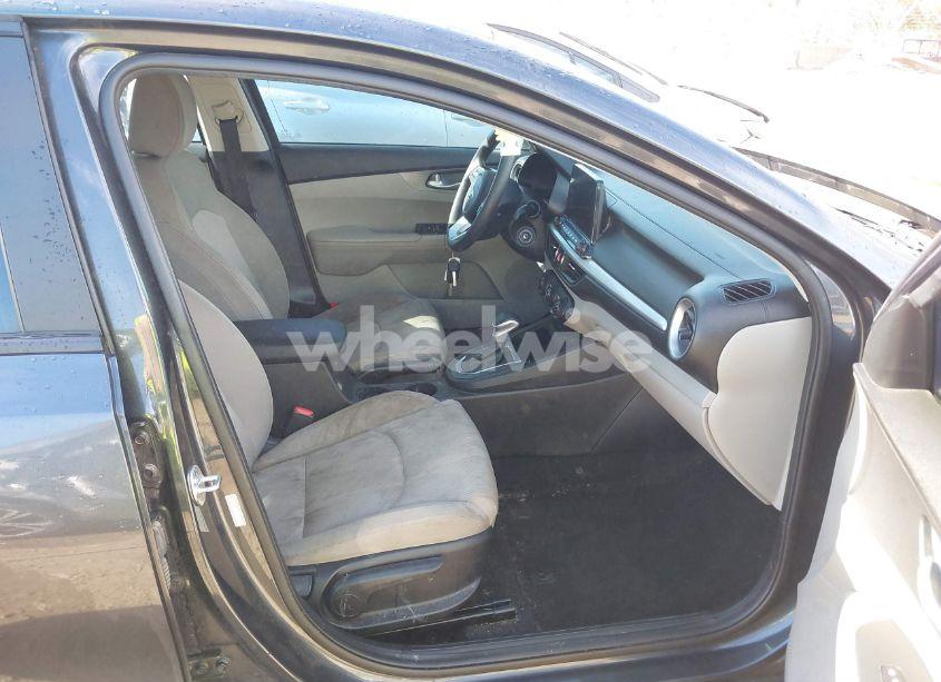 Photo 5 of 2021 Kia Forte LXS (VIN 3KPF24AD7ME265265)