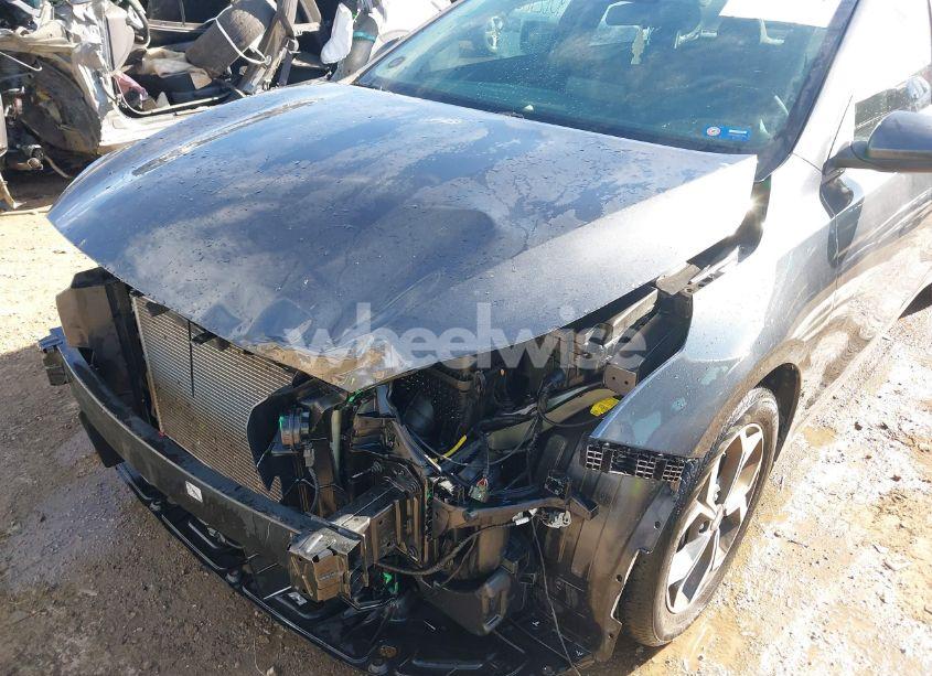 Photo 6 of 2021 Kia Forte LXS (VIN 3KPF24AD7ME265265)