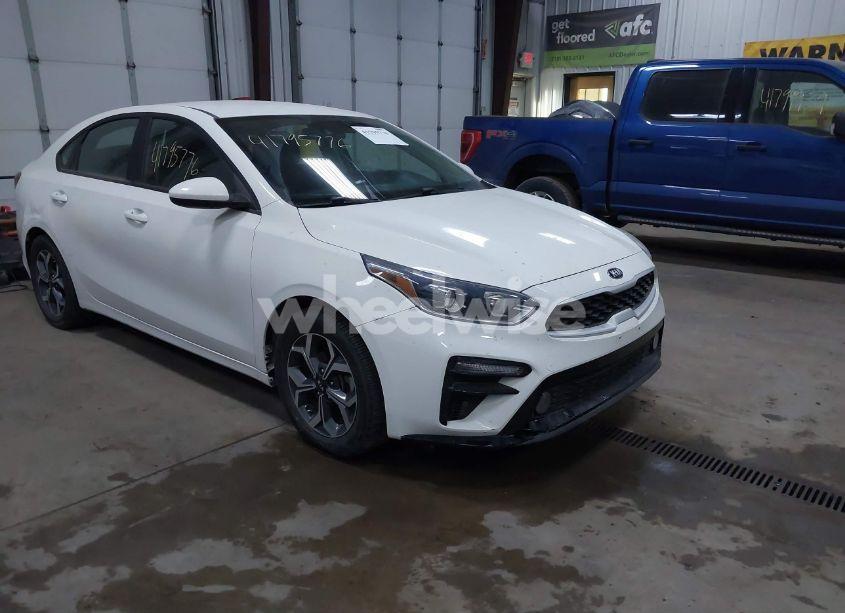 2021 Kia Forte LXS (VIN 3KPF24AD7ME266786) main photo