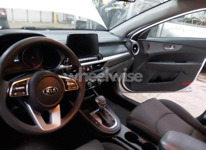 Photo 17 of 2021 Kia Forte LXS (VIN 3KPF24AD7ME266786)