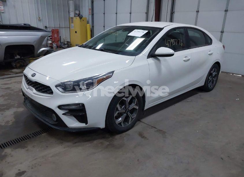 Photo 2 of 2021 Kia Forte LXS (VIN 3KPF24AD7ME266786)