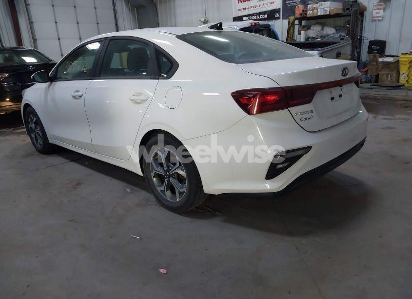 Photo 3 of 2021 Kia Forte LXS (VIN 3KPF24AD7ME266786)