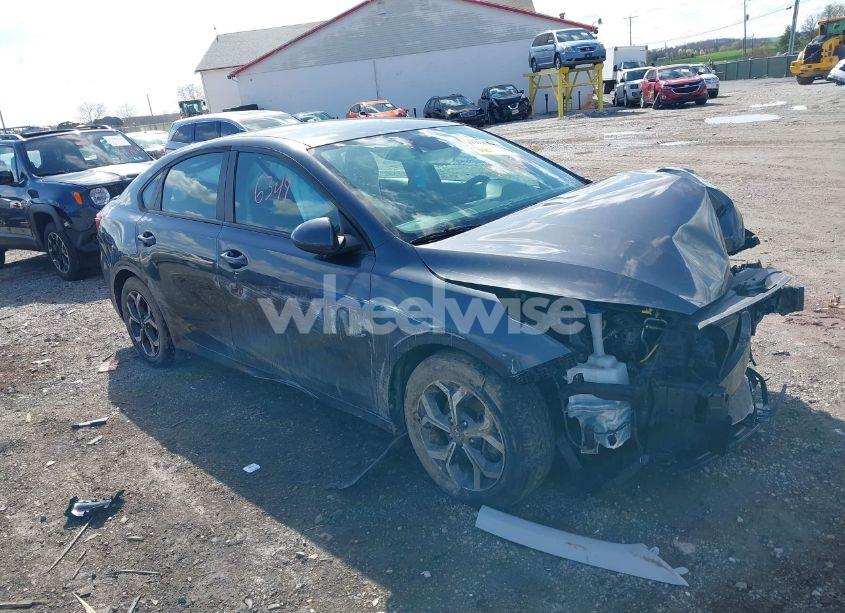 2021 Kia Forte LXS (VIN 3KPF24AD7ME266867) main photo