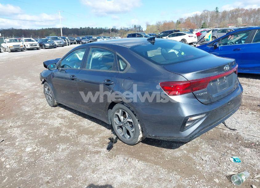 Photo 3 of 2021 Kia Forte LXS (VIN 3KPF24AD7ME266867)