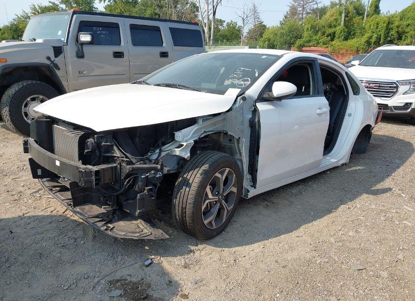 Photo 2 of 2021 Kia Forte LXS (VIN 3KPF24AD7ME288819)