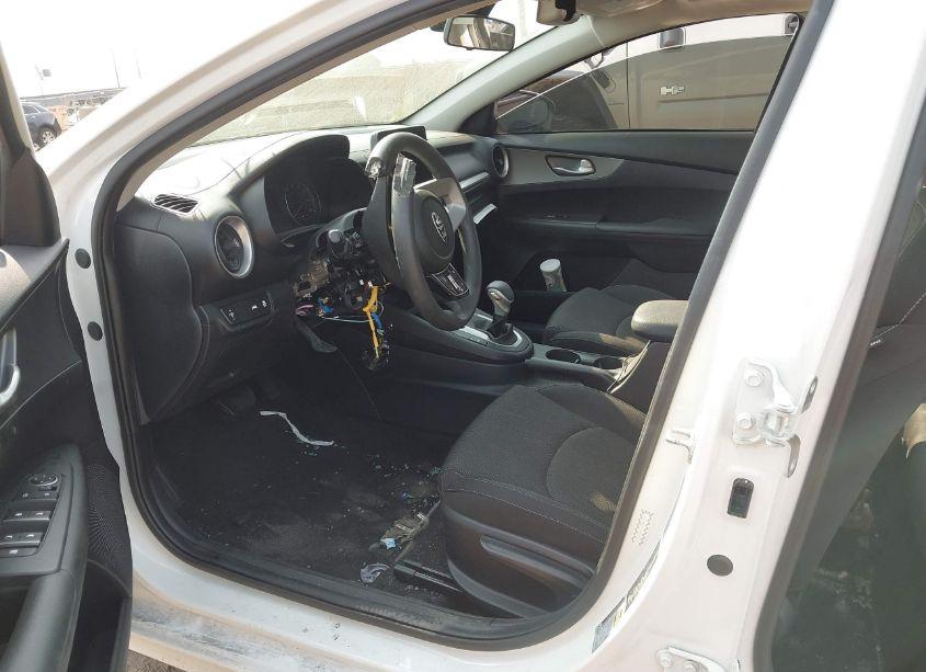 Photo 5 of 2021 Kia Forte LXS (VIN 3KPF24AD7ME288819)