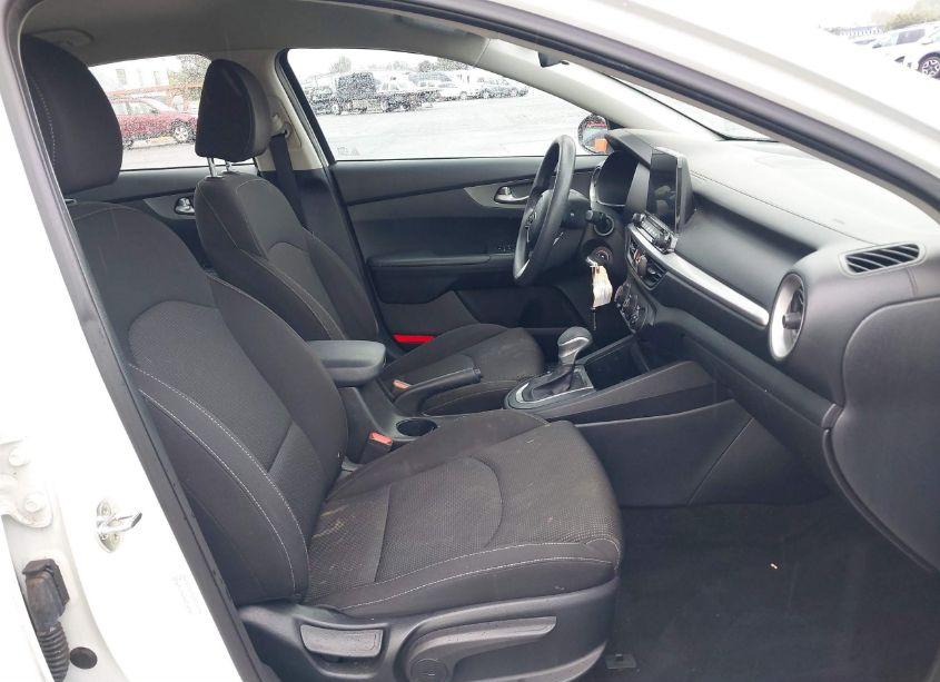 Photo 5 of 2021 Kia Forte LXS (VIN 3KPF24AD7ME299609)