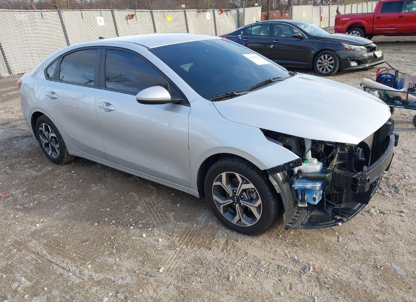 2021 Kia Forte LXS (VIN 3KPF24AD7ME306042) main photo