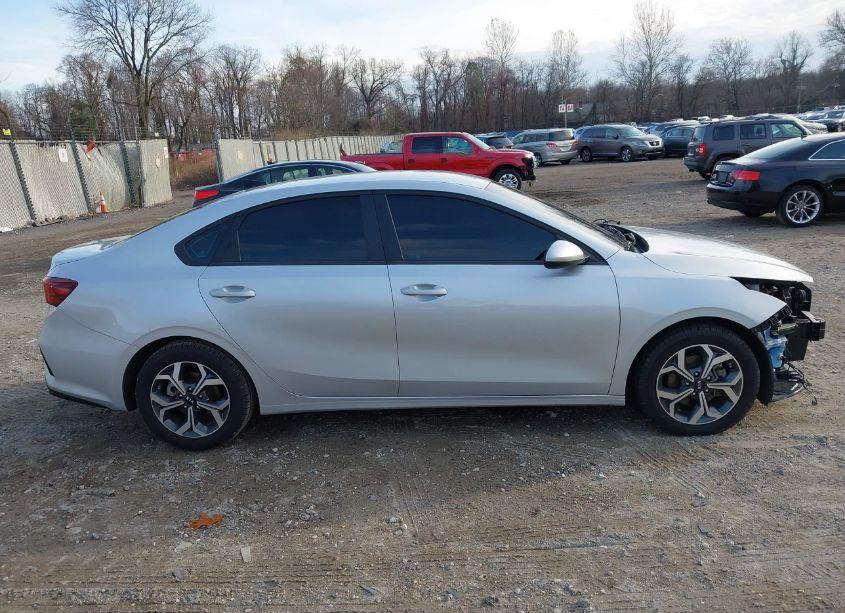 Photo 13 of 2021 Kia Forte LXS (VIN 3KPF24AD7ME306042)