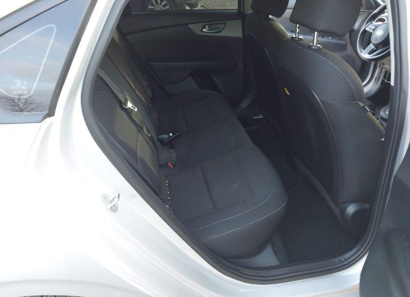 Photo 8 of 2021 Kia Forte LXS (VIN 3KPF24AD7ME306042)