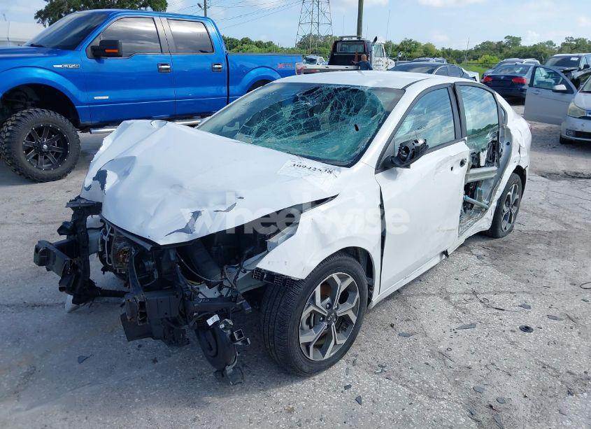 Photo 2 of 2021 Kia Forte LXS (VIN 3KPF24AD7ME321589)