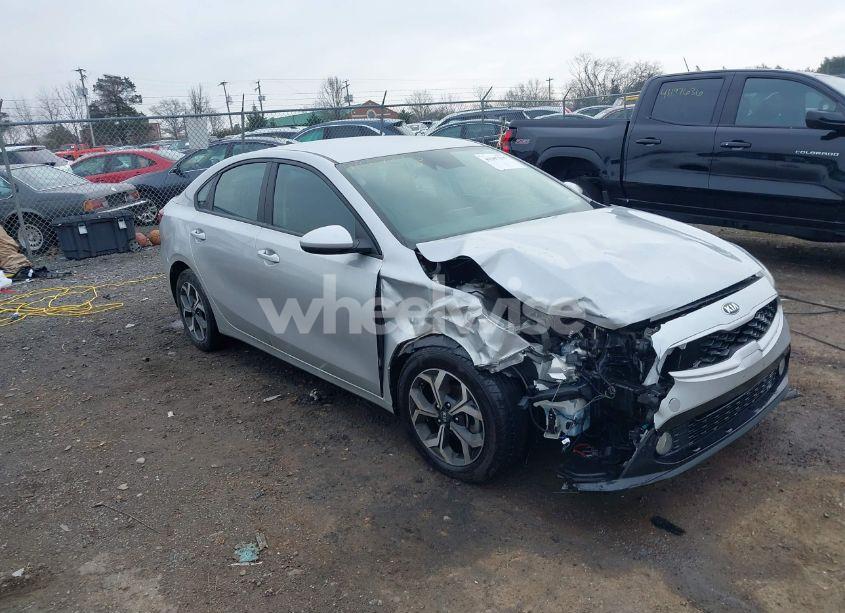 2021 Kia Forte LXS (VIN 3KPF24AD7ME327859) main photo