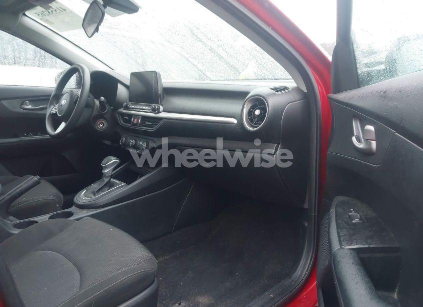 Photo 5 of 2021 Kia Forte LXS (VIN 3KPF24AD7ME330860)