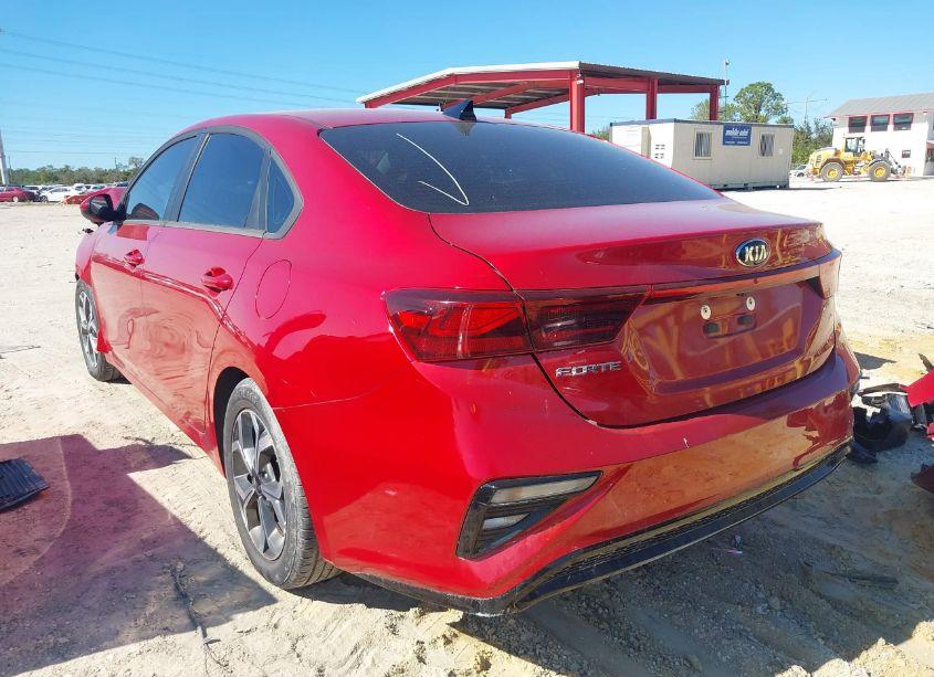 Photo 3 of 2021 Kia Forte LXS (VIN 3KPF24AD7ME362031)