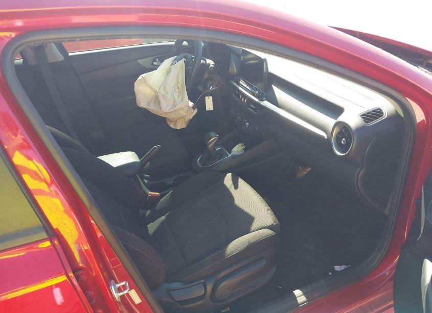 Photo 5 of 2021 Kia Forte LXS (VIN 3KPF24AD7ME362031)