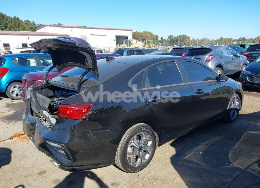 Photo 4 of 2021 Kia Forte LXS (VIN 3KPF24AD7ME369285)