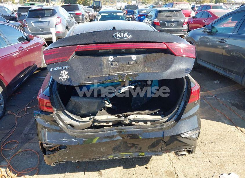 Photo 6 of 2021 Kia Forte LXS (VIN 3KPF24AD7ME369285)